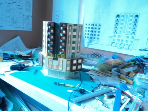 ARTISTE-PEINTRE-MAQUETTISTE AZZABA