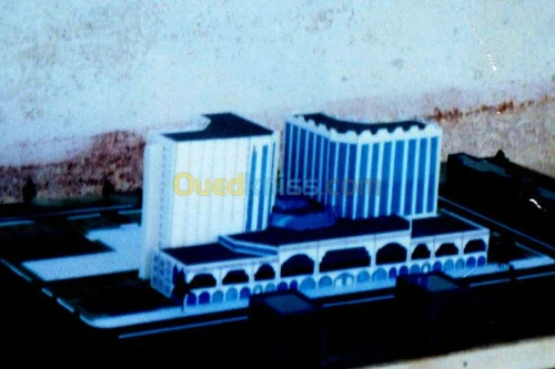ARTISTE-PEINTRE-MAQUETTISTE AZZABA