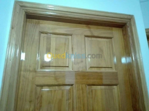 Vernisseur de bois (la lac+ vernis ) 