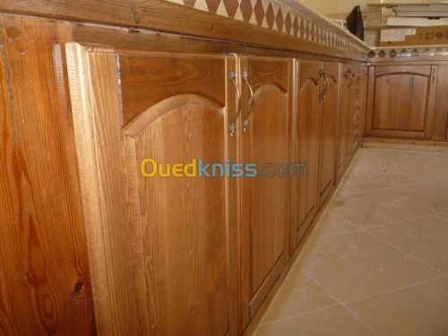 Vernisseur de bois (la lac+ vernis ) 