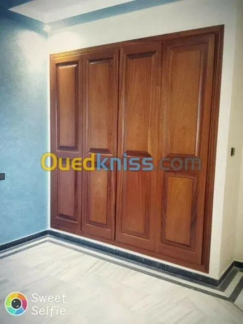 Vernisseur de bois (la lac+ vernis ) 