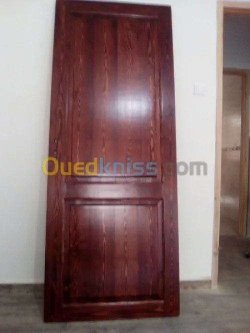 Vernisseur de bois (la lac+ vernis ) 