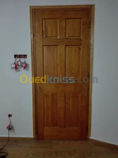 Vernisseur de bois (la lac+ vernis ) 