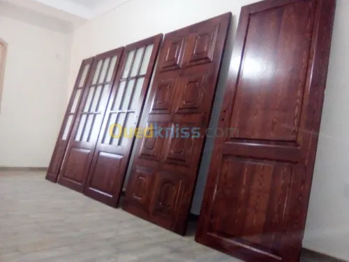 Vernisseur de bois (la lac+ vernis ) 