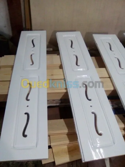 Vernisseur de bois (la lac+ vernis ) 