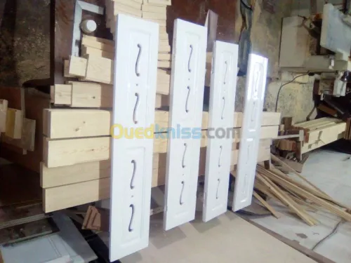 Vernisseur de bois (la lac+ vernis ) 