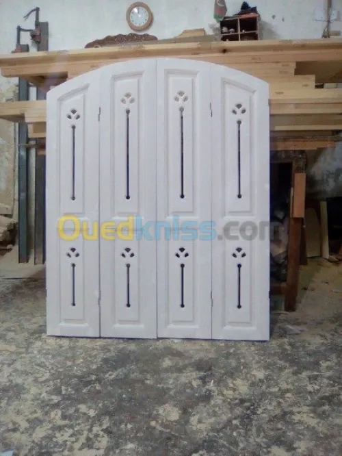 Vernisseur de bois (la lac+ vernis ) 