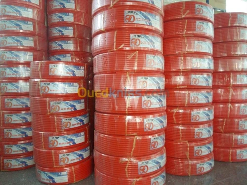 DIRECTION COMMERCIAL