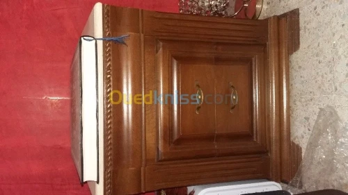 VENDRE UNE BELLE CHAMBRE A COUCHER