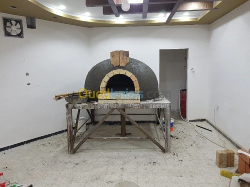 Four  de bois a pizza  refractaire 