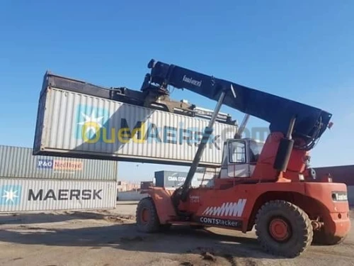 Location D'engin  Stacker et Clarck