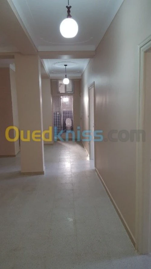 Location Appartement F3 Jijel Taher
