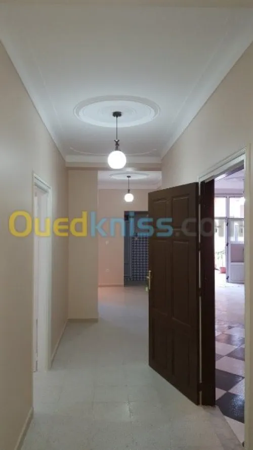 Location Appartement F3 Jijel Taher