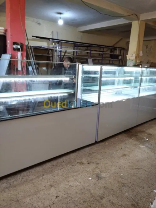 Frigo et café pâtisserie boulangerie  