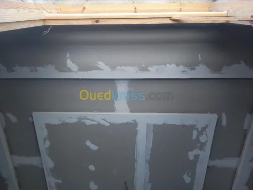 Tout travaux de décorations. 