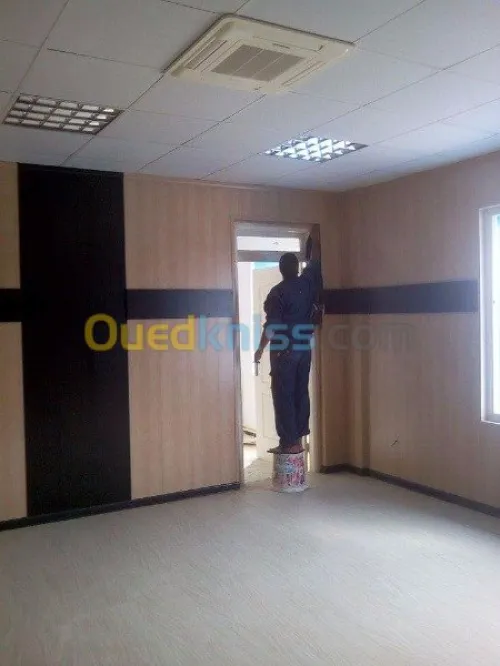 Tout travaux de décorations. 