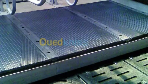 بيع تجهيزات الحضيرة (TAPIS)