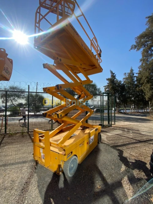 Location  nacelle a ciseau 