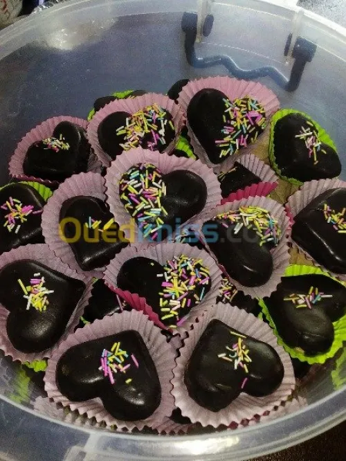 حلويات معسلة و جافة 