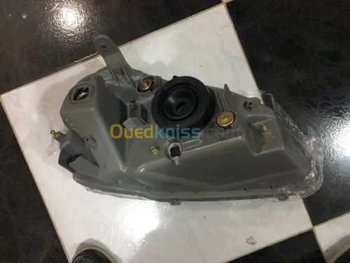 PHARE TATA INDICA DLX ANCIEN