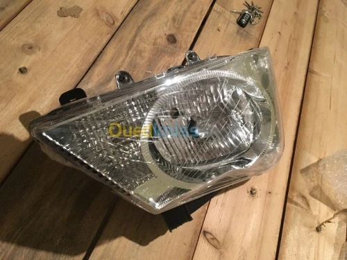 PHARE OPTIQUE MAHINDRA GENIO