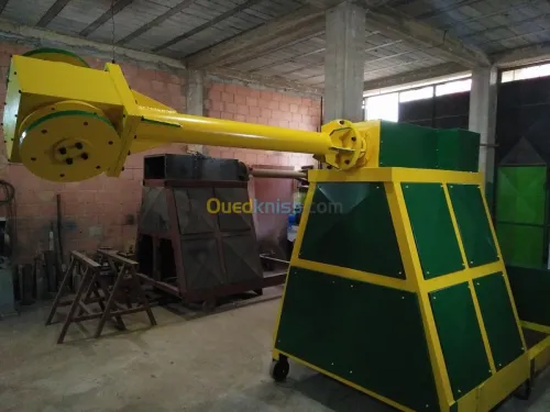 Machine rotomoulage آلة إنتاج الخزانات