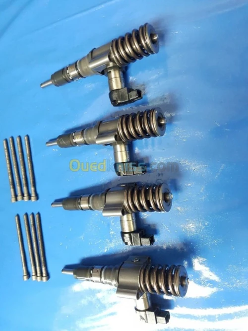 INJECTEURS PASSAT GOLF AUDI 03G130073G