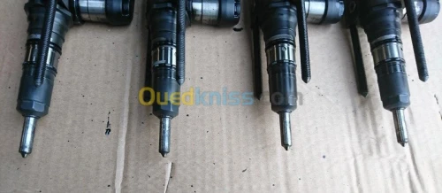 INJECTEURS PASSAT GOLF AUDI 03G130073G