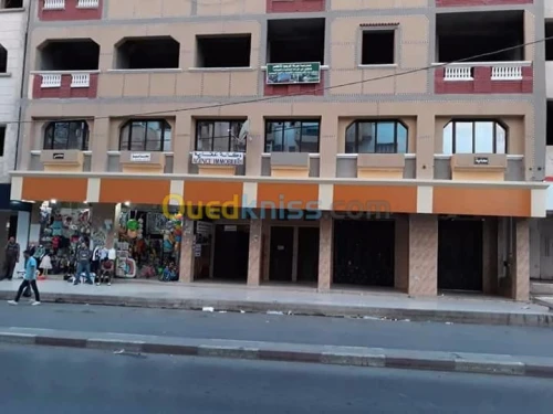 revêtement mural en alucobande  & pvc 