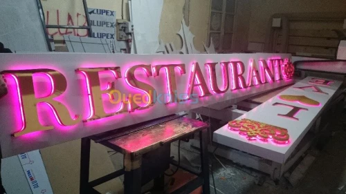  Alucobond  Enseigne lumineuse