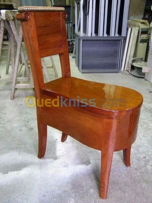 Vernisseur de meuble batiment .chantier