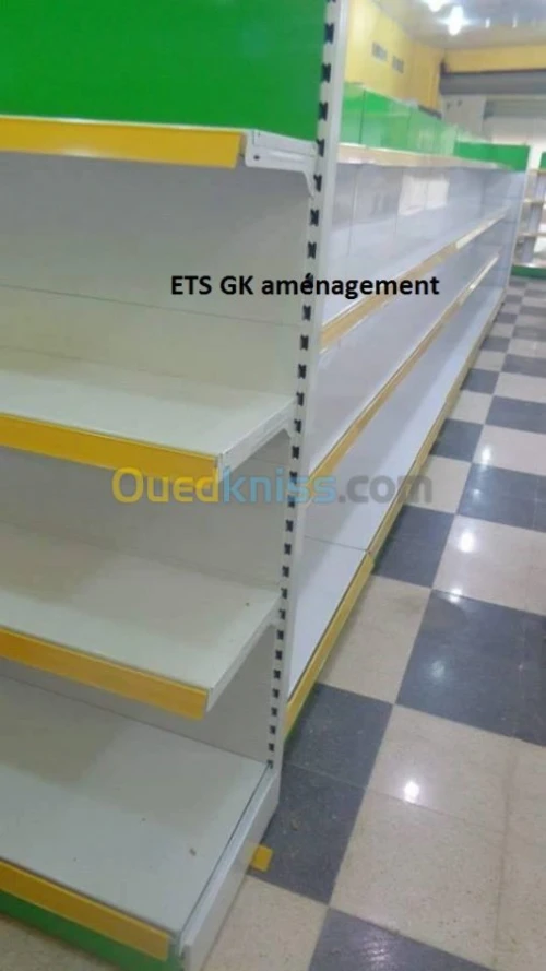 Rayonnage supérette frigo caisse 