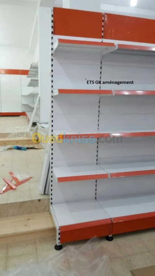 Rayonnage supérette frigo caisse 