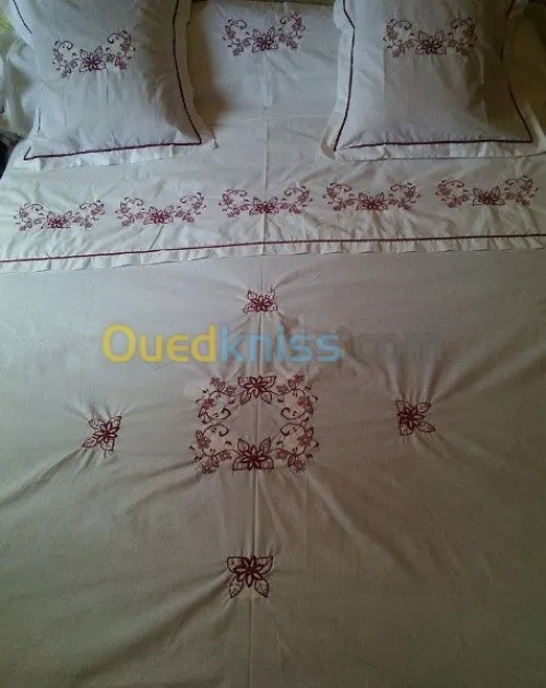 je fais des logos en broderie 