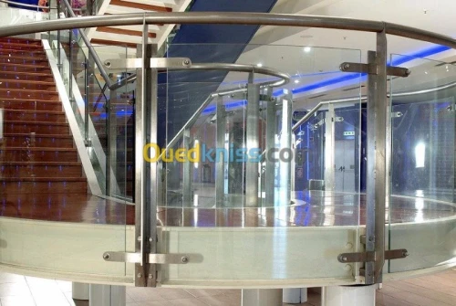 RAMPE D'ESCALIER EN INOX: