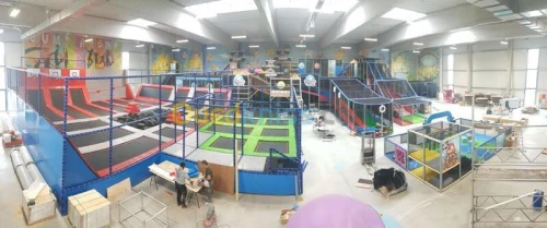 PARC DE JEUX POUR ENFANTS 