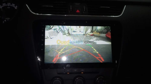 Autoradio androide CAR play de tout véhicule ,radar de recul,caméra...