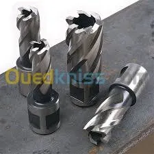 LA SARL POLYTECH MET EN VENTE 