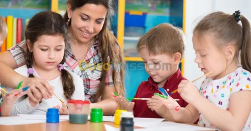 Organise des formations d'études 