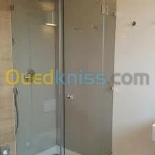 Cabine de douche et Vitrine 