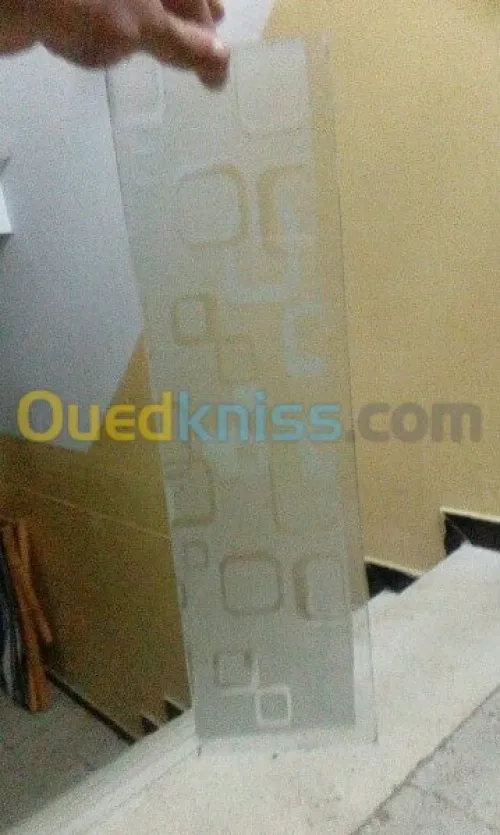 Cabine de douche et Vitrine 