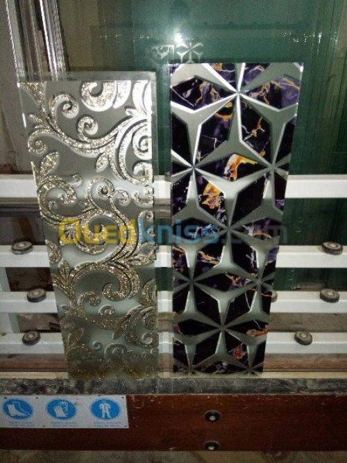 Cabine de douche et Vitrine 
