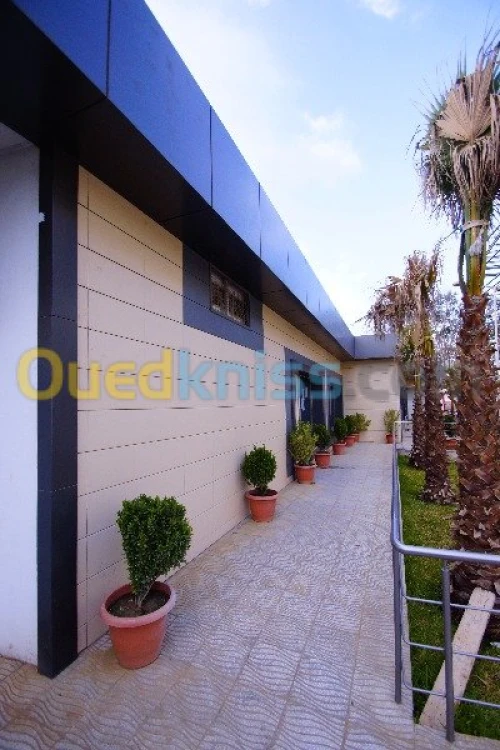 revêtement: Façade ventilée terre cuite