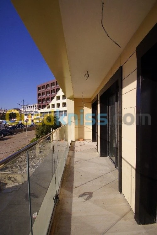 revêtement: Façade ventilée terre cuite