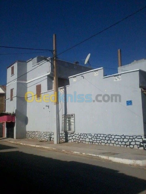 Location Niveau De Villa F11 Sidi bel abbes Tenira