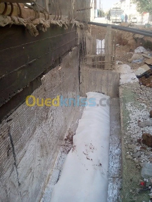 Material drainage