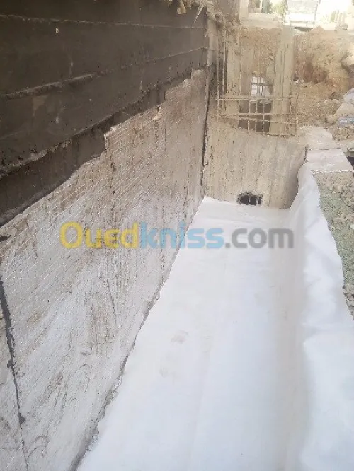 Material drainage