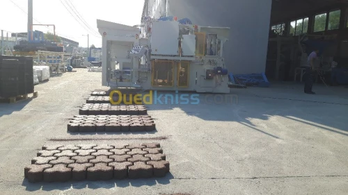 EuroBlock 12 MACHINE DE FABRICATION DE BLOCS