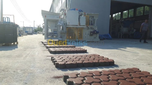 EuroBlock 12 MACHINE DE FABRICATION DE BLOCS