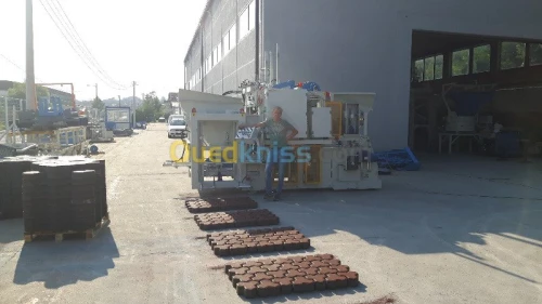 EuroBlock 12 MACHINE DE FABRICATION DE BLOCS